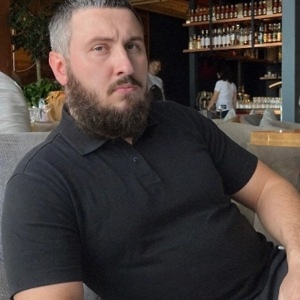 Про продавец Антон