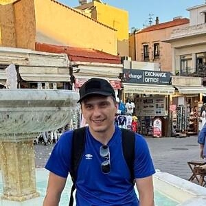 Про продавец Дмитрий Сагачко