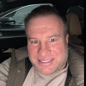 Про продавец Олександр Коваленко