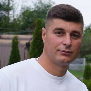 Про продавец Валерій