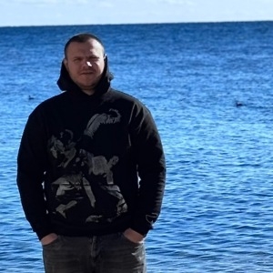 Про продавец Игорь