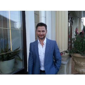 Про продавец Виталий Викторович