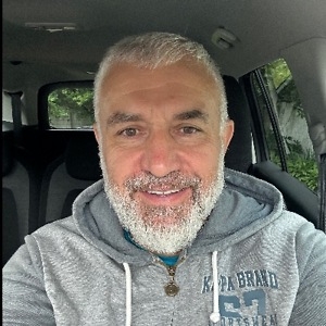 Про продавец Сергій Про продавец Сергій