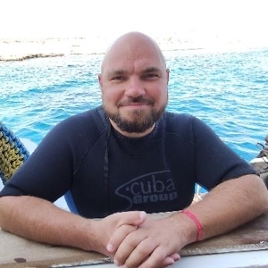 Про продавець Максим