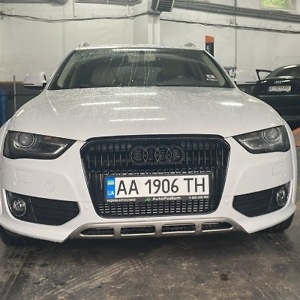 Про продавец Максим Сергійович