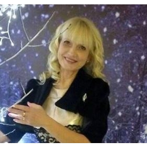 ЛЮСЯ Романівна Лесюк