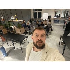 Про продавец Іван Андрійович Мордованець 