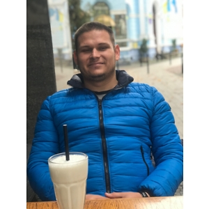 Про продавец Ігор Гебура