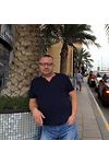 Продавец Валерий
