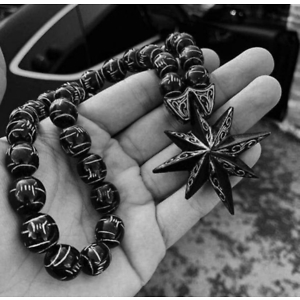 Про продавец Олег Андреевич 