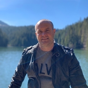 Про продавець Юрій