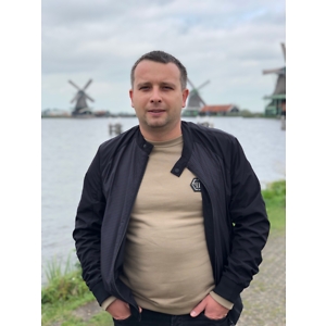 Про продавец Ігор