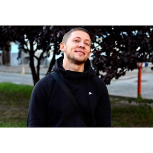 Про продавец Александр Викторович  Троценко 