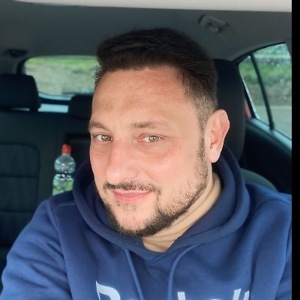 Про продавец Сергій