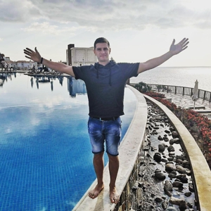 Про продавец Олексій