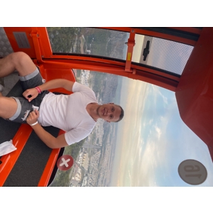 Про продавец Артем  Мудрый