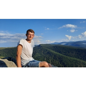 Про продавец Сергій