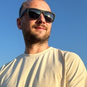 Про продавец Олександр