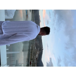 Про продавец Юрий