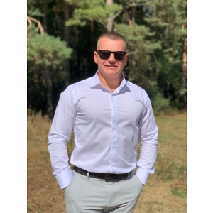 Про продавец Віталій Павлович  Семенюк