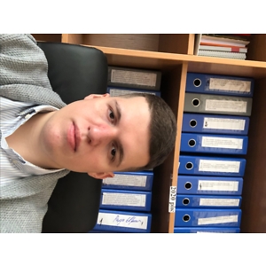 Про продавец Ростислав тютюнник