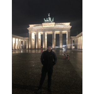 Про продавец Дмитро