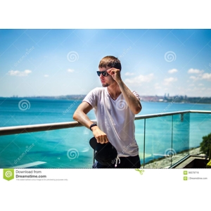 Про продавец Максим