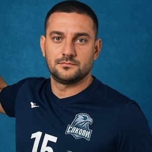 Про продавец Артем Алексеевич