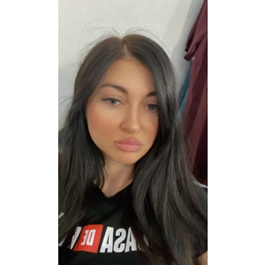 Про продавец Вікторія  Вікторівна  Карасашвілі 