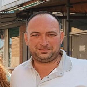 Про продавец Андрій Володимирович Кононенко