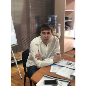 Про продавец Сергей Сергеевич Емец