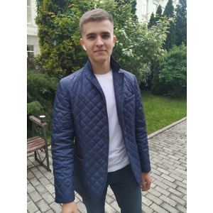 Про продавец Евгений  Валериевич  Яценко 