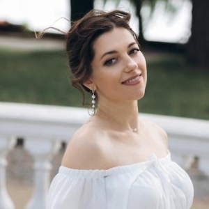 Олена