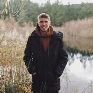 Про продавец Олексій Гончий