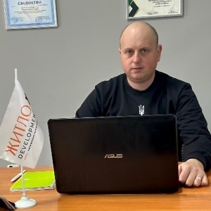 Про продавец Дмитро Володимирович Ломакін