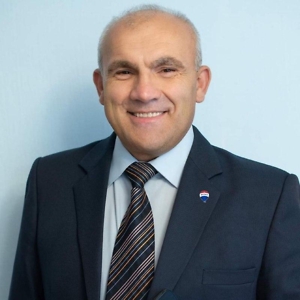 Роман Володимирович Бенів