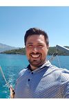 Продавец Юрий Викторович