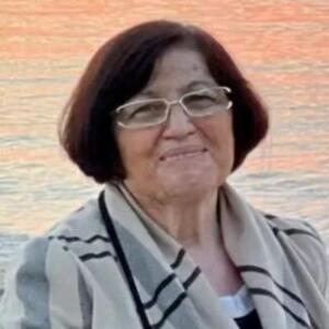 Про продавець Надія Погосян