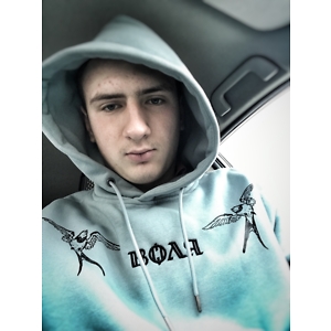 Про продавець Дем'ян Олександрович Варчук