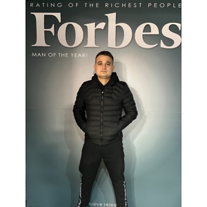 Про продавец Виктор