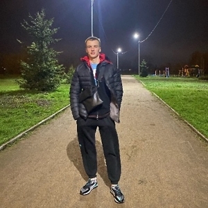 Про продавець Богдан Олегович Головаш