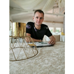 Про продавець Денис Михайлович Прокопенко