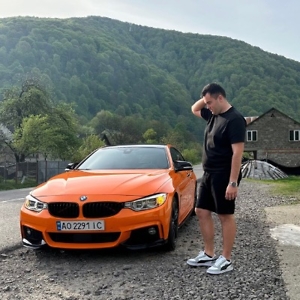 Про продавец Vadim Kharchenko