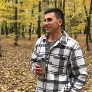 Про продавець Дмитро