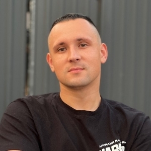 Про продавец Віталій логуш