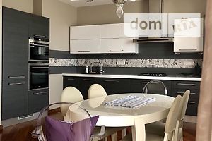 Продаж квартири, Ужгород, р‑н. Центр, Пл.Жупанатська