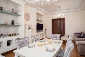 Продаж квартири, Одеса, р‑н. Приморський, Довженко вулиця, буд. 4