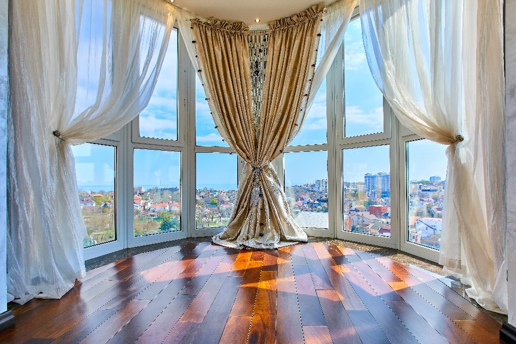 Продается 6-комнатная квартира 250 кв. м в Одессе, ул. Авдеева-Черноморского, 2Б