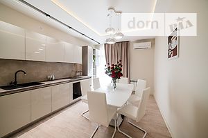 Продажа квартиры, Ужгород, р‑н. Центр, Университетская улица, дом 25