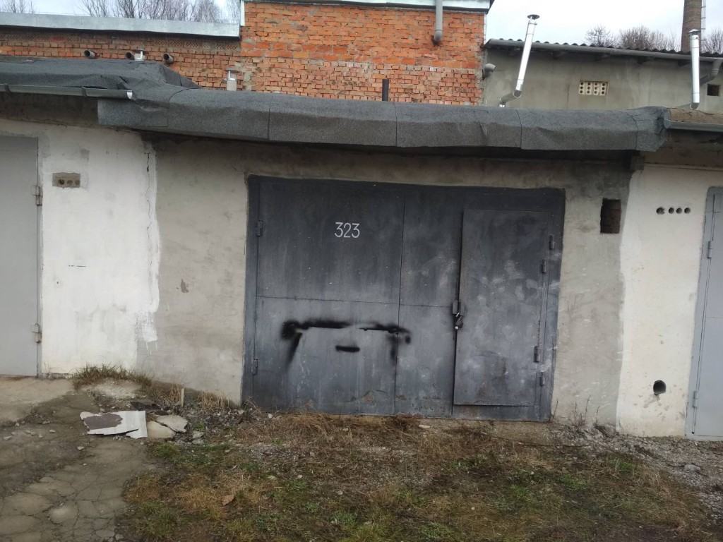 Продается место в гаражном кооперативе под легковое авто на 25 кв. м, цена: 5500 $